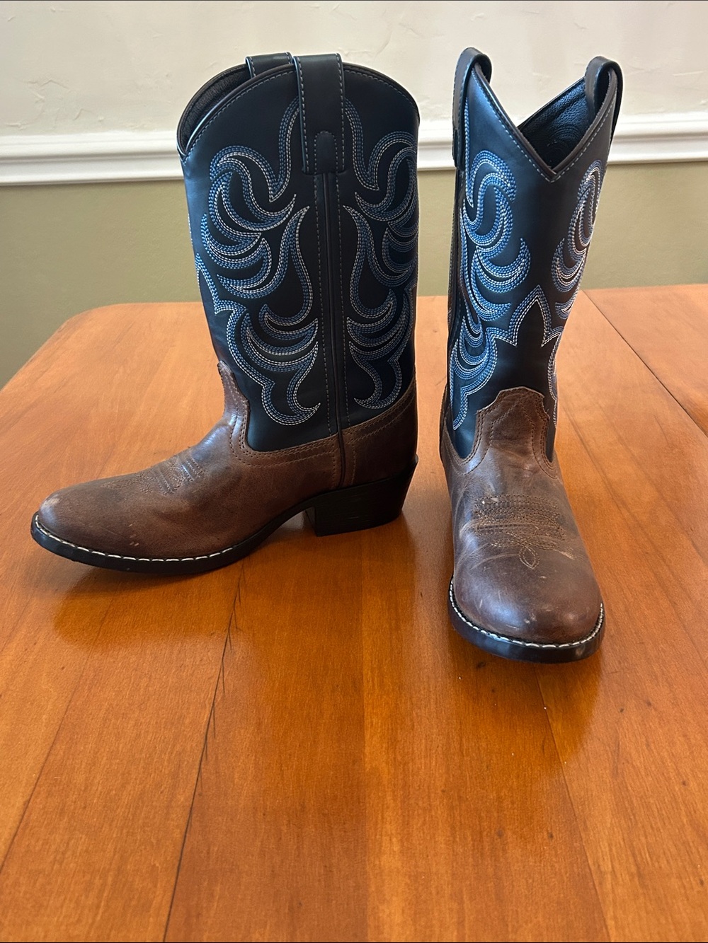Cody James Boys Holt Two-Tone Flame Embroidered Western Boots Size 4D